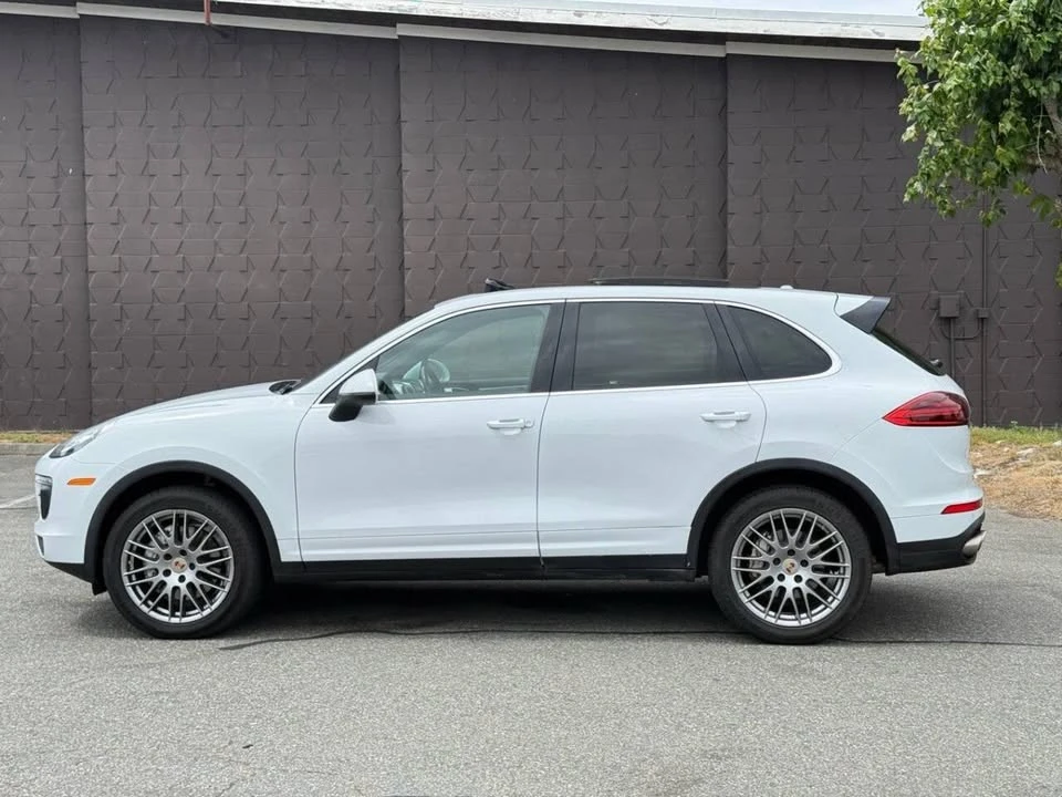 2015 Porsche 958 Cayenne S - Image 4 of 20