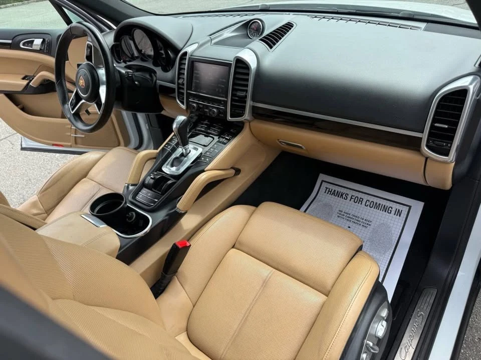 2015 Porsche 958 Cayenne S - Image 7 of 20