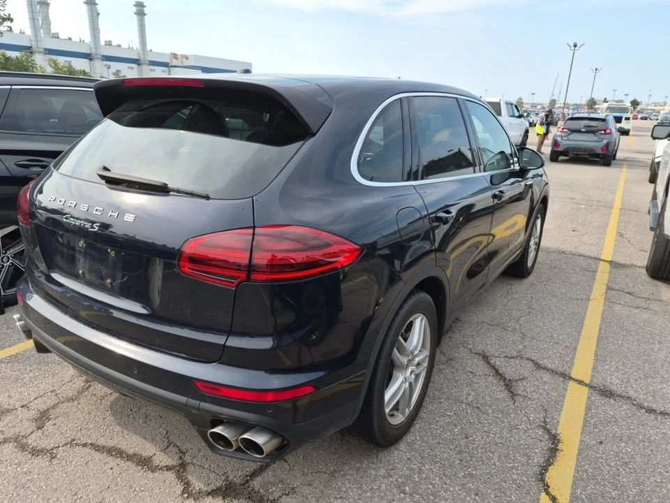 2015 Porsche 958 Cayenne S - Image 2 of 8