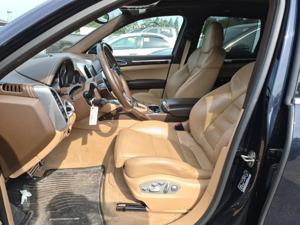 2015 Porsche 958 Cayenne S - Image 5 of 8