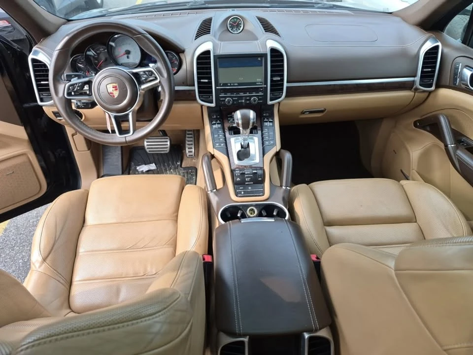 2015 Porsche 958 Cayenne S - Image 4 of 8