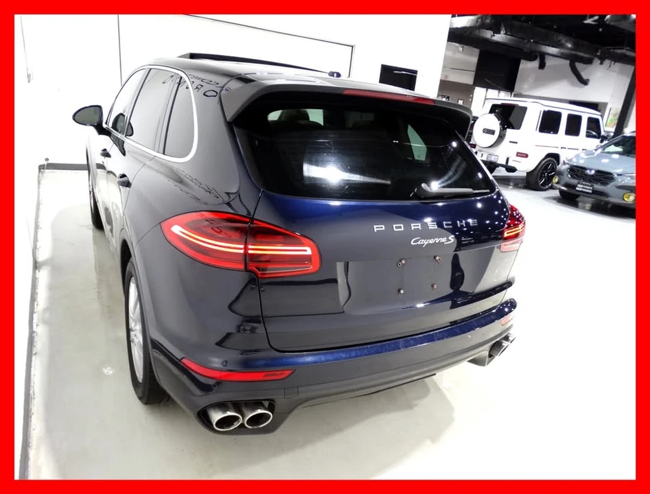 2015 Porsche 958 Cayenne S - Image 4 of 18