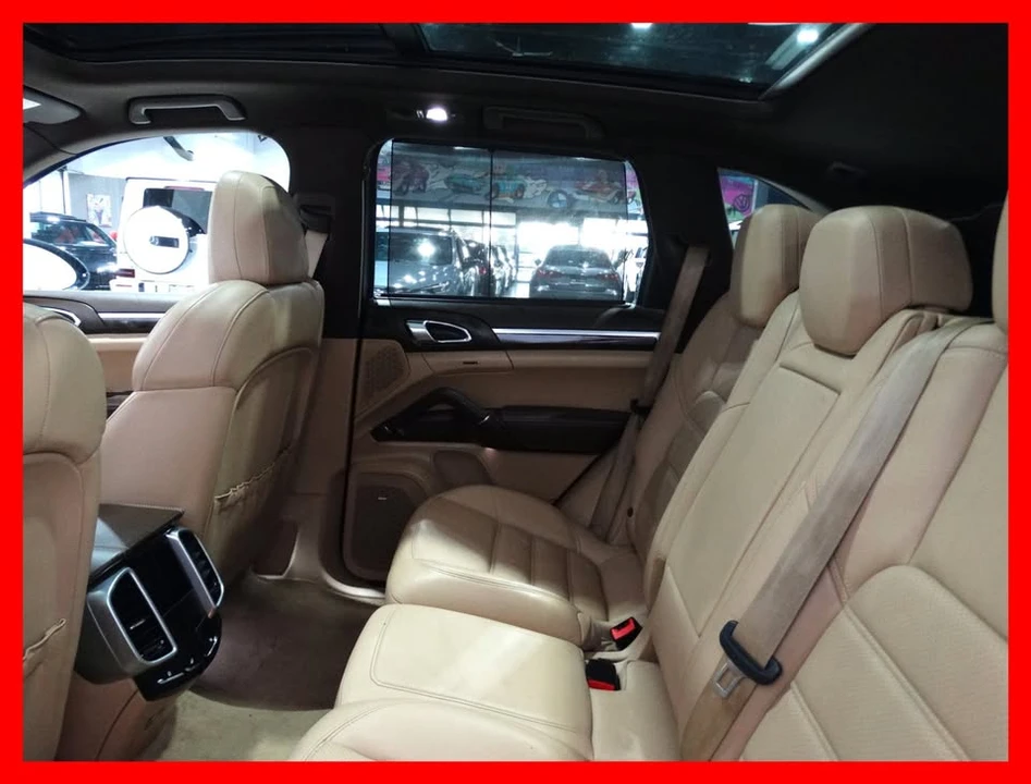 2015 Porsche 958 Cayenne S - Image 12 of 18