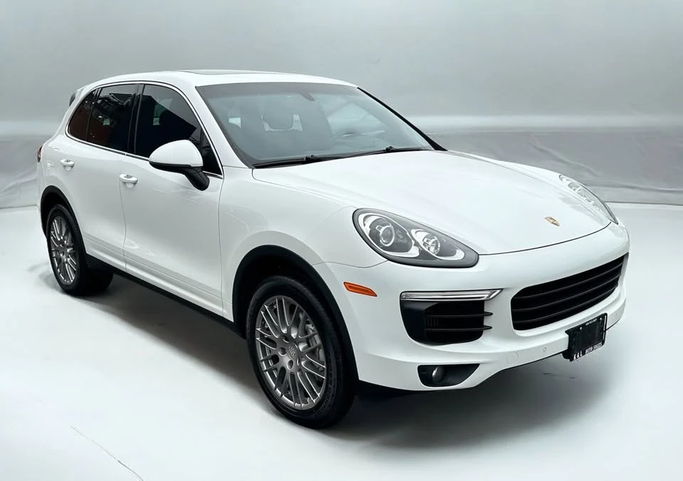 2015 Porsche 958 Cayenne S - Image 2 of 18