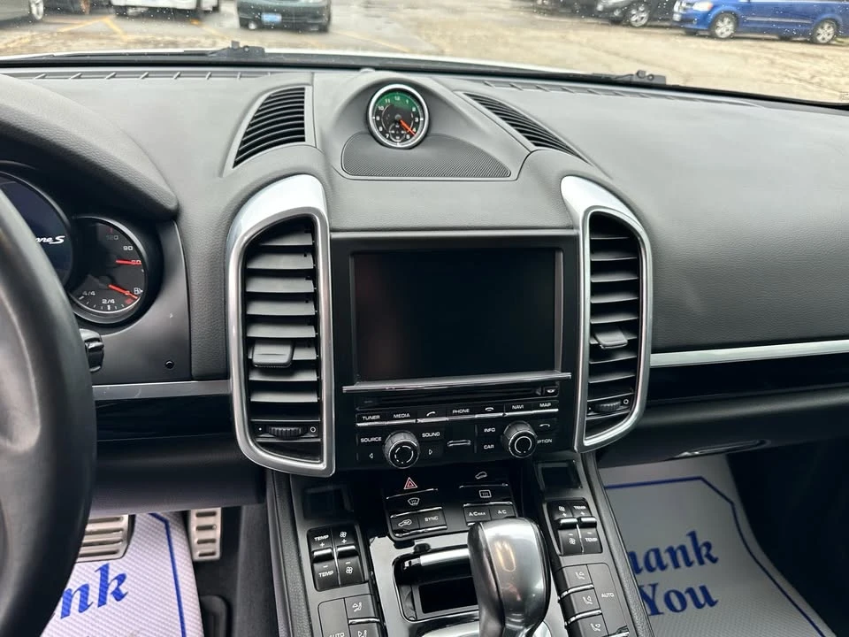 2015 Porsche 958 Cayenne S - Image 15 of 18