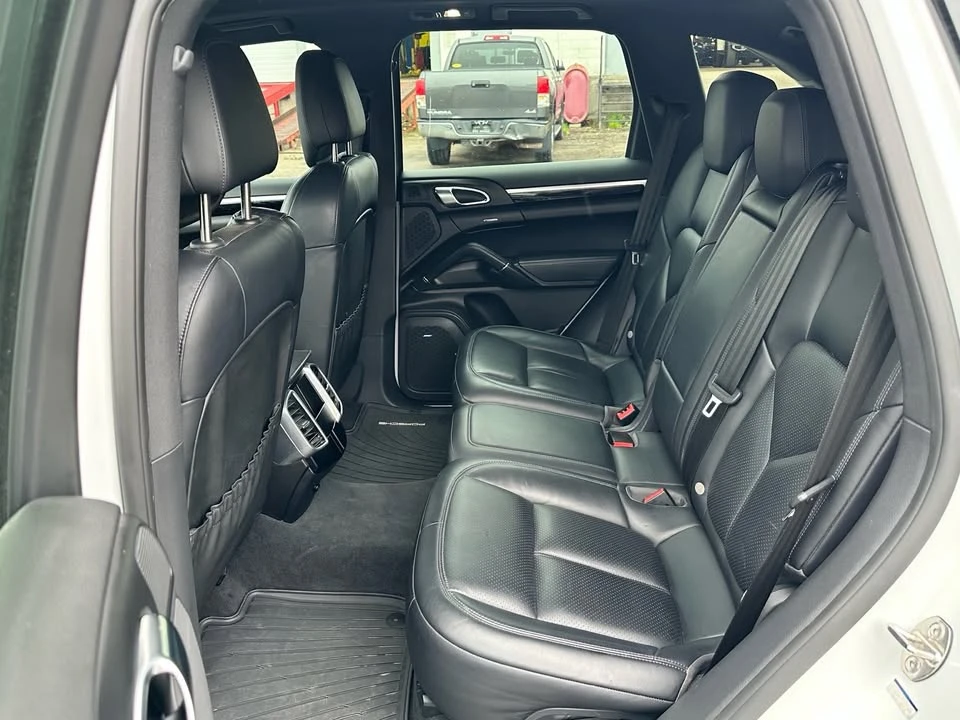 2015 Porsche 958 Cayenne S - Image 8 of 18