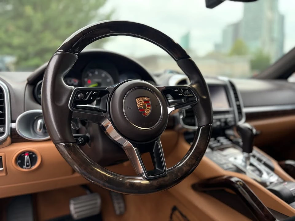 2015 Porsche Cayenne - Image 8 of 15