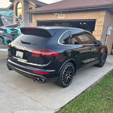 2015 Porsche Cayenne S E-Hybrid Platinum Edition
