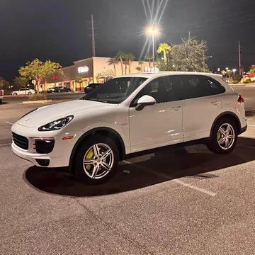 2015 Porsche Cayenne S E-Hybrid