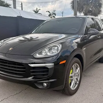 2015 Porsche Cayenne S E-Hybrid Sport Utility 4D