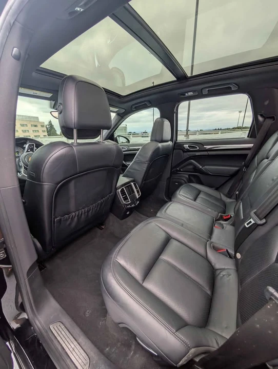 2015 Porsche 958 Cayenne - Image 8 of 14