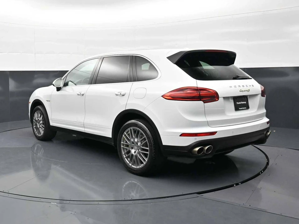 2015 Porsche 958 Cayenne - Image 3 of 5