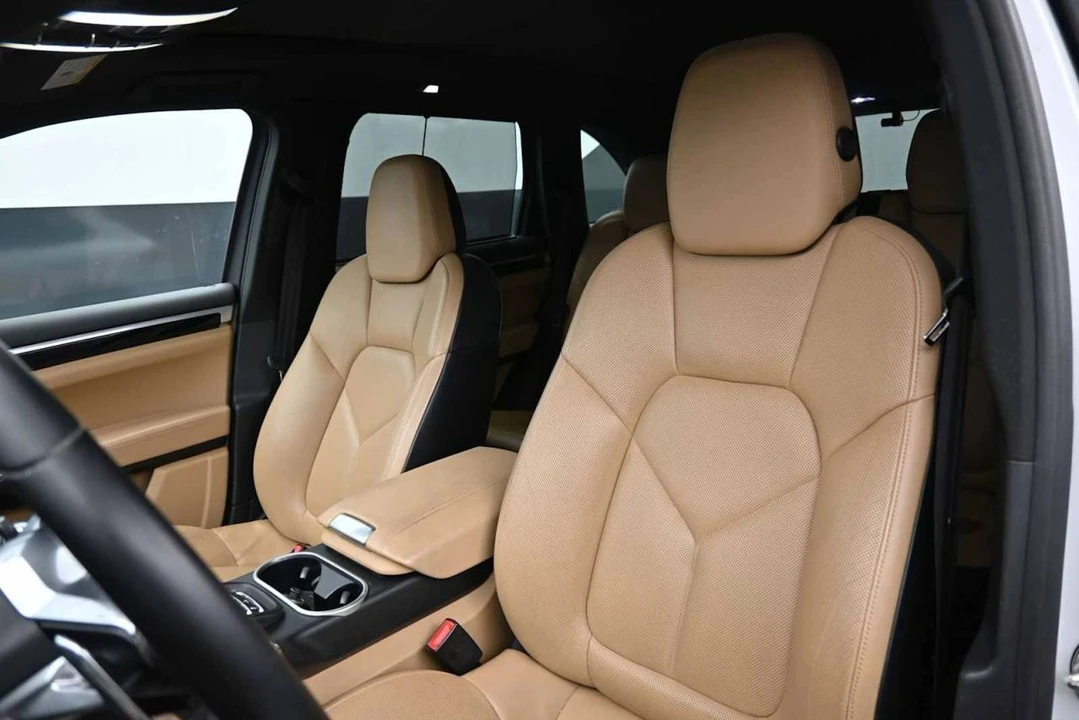 2015 Porsche 958 Cayenne - Image 5 of 5