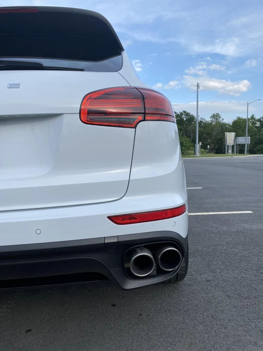 2015 Porsche 958 Cayenne S - Image 17 of 31