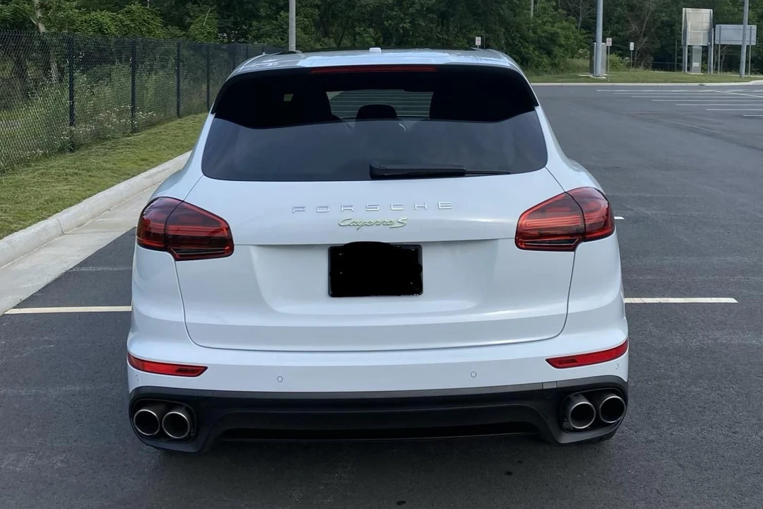 2015 Porsche 958 Cayenne S - Image 5 of 31
