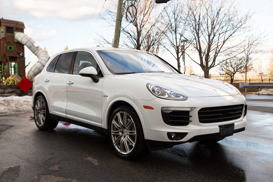 2015 Porsche 958 Cayenne S - Image 12 of 31