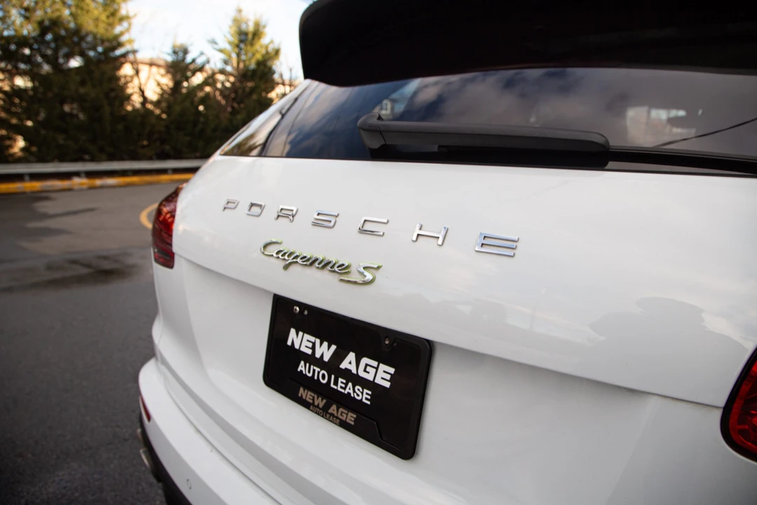 2015 Porsche 958 Cayenne S - Image 27 of 31