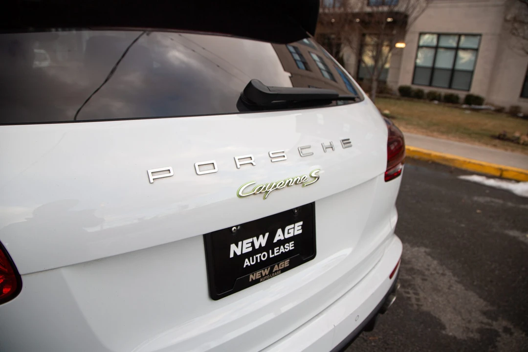 2015 Porsche 958 Cayenne S - Image 26 of 31