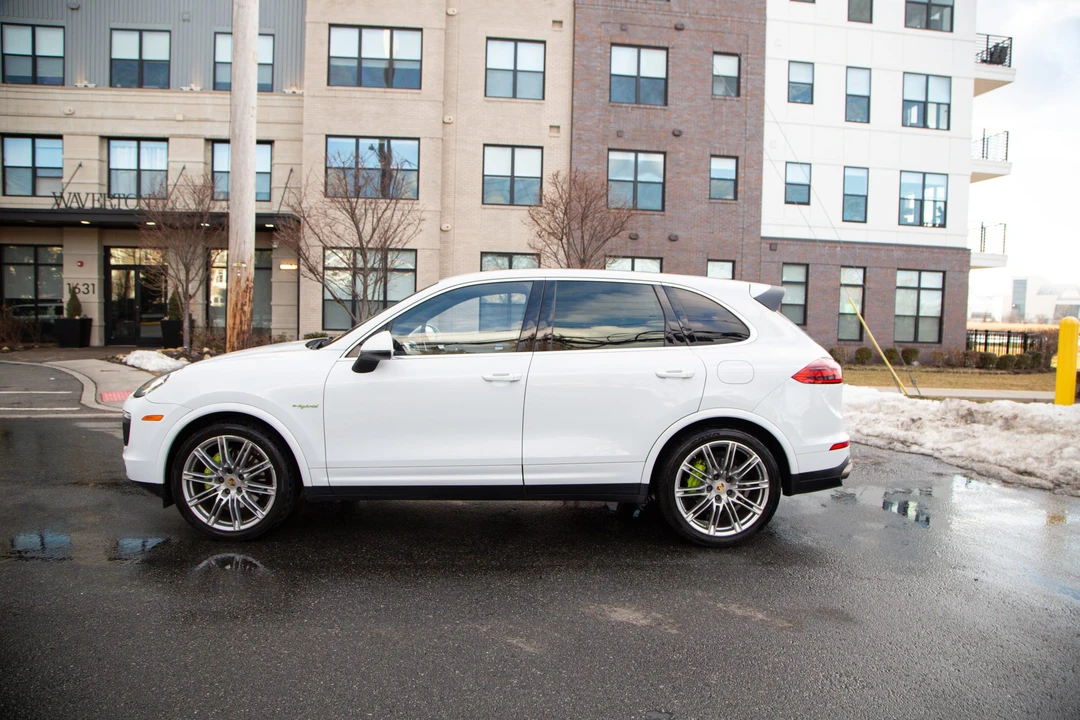 2015 Porsche 958 Cayenne S - Image 20 of 31