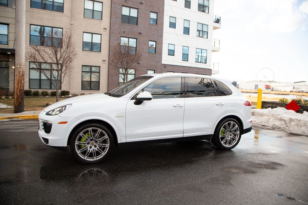2015 Porsche 958 Cayenne S - Image 21 of 31
