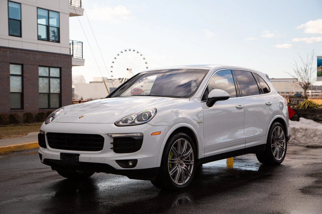 2015 Porsche 958 Cayenne S - Image 5 of 31