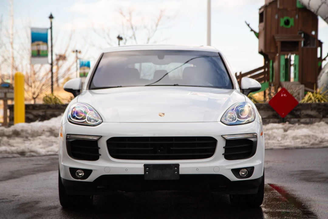 2015 Porsche 958 Cayenne S - Image 10 of 31