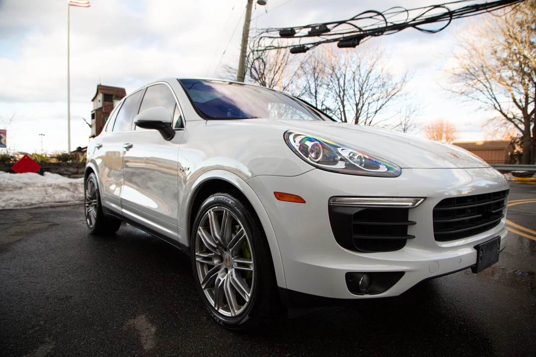2015 Porsche 958 Cayenne S - Image 11 of 31