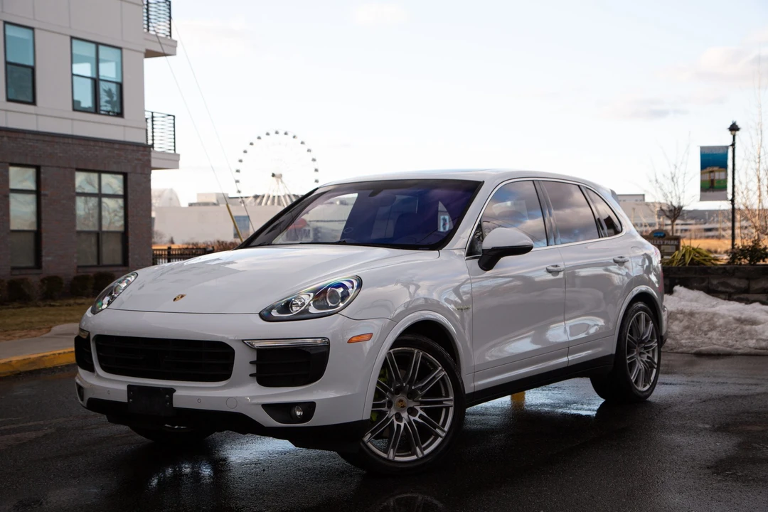 2015 Porsche 958 Cayenne S - Image 6 of 31