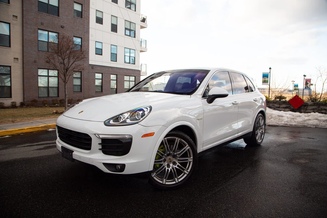 2015 Porsche 958 Cayenne S - Image 3 of 31