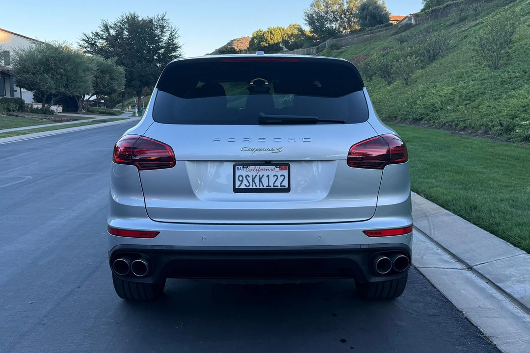 2015 Porsche 958 Cayenne S - Image 5 of 31