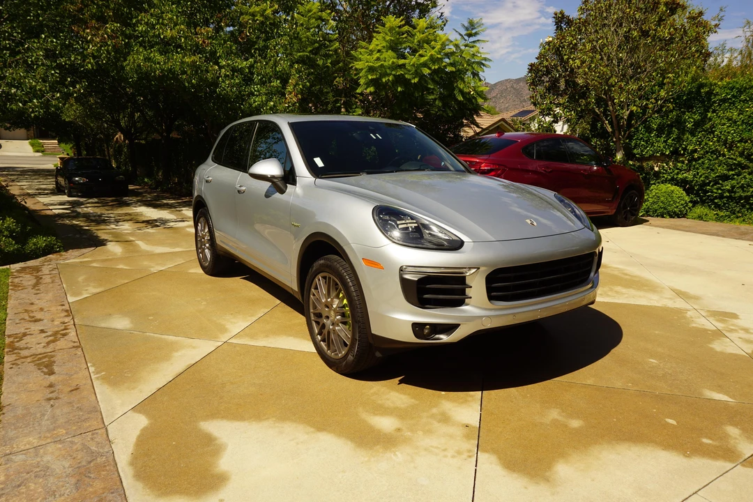 2015 Porsche 958 Cayenne S - Image 14 of 31