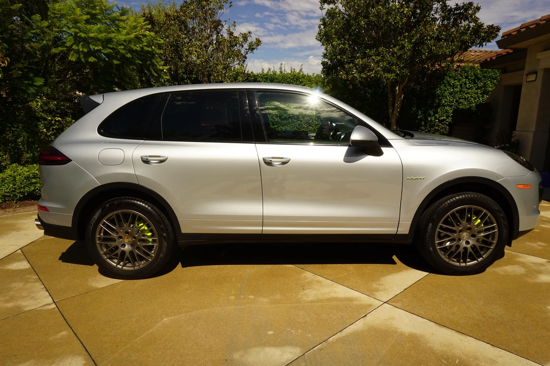 2015 Porsche 958 Cayenne S - Image 12 of 31
