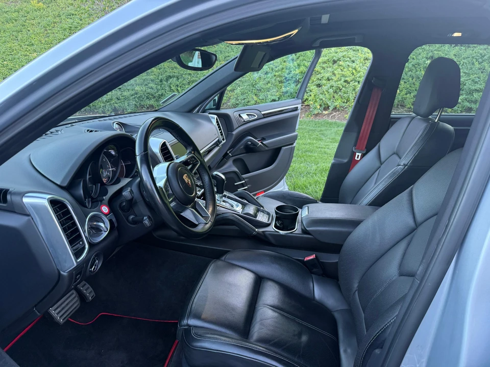 2015 Porsche 958 Cayenne S - Image 30 of 31