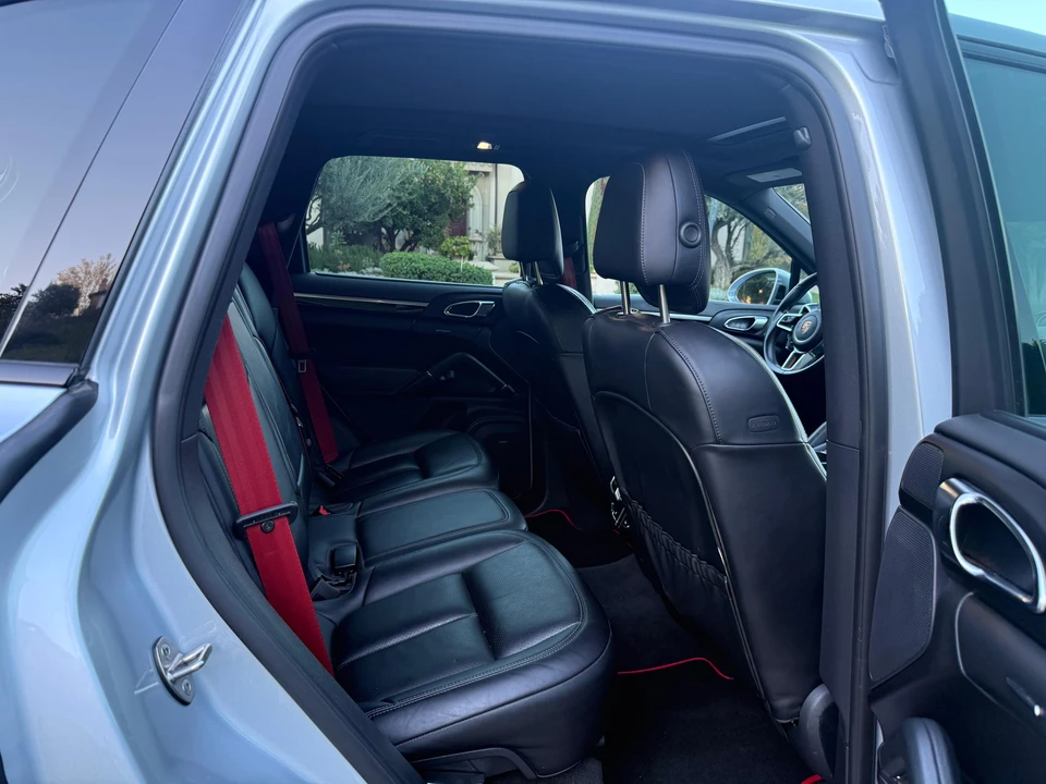 2015 Porsche 958 Cayenne S - Image 29 of 31