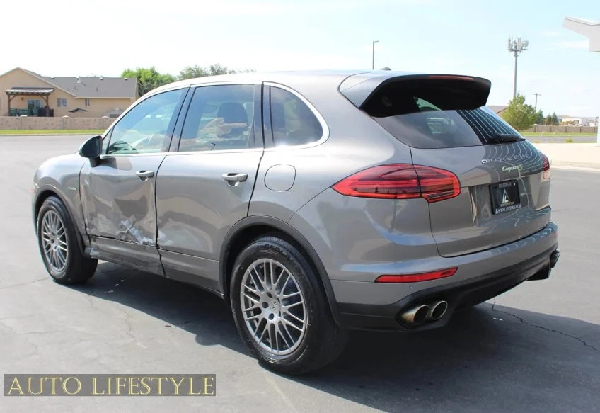 2015 Porsche 958 Cayenne - Image 8 of 31