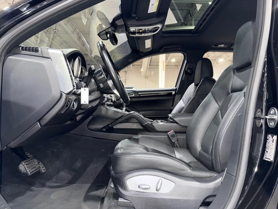 2015 Porsche 958 Cayenne S - Image 11 of 12