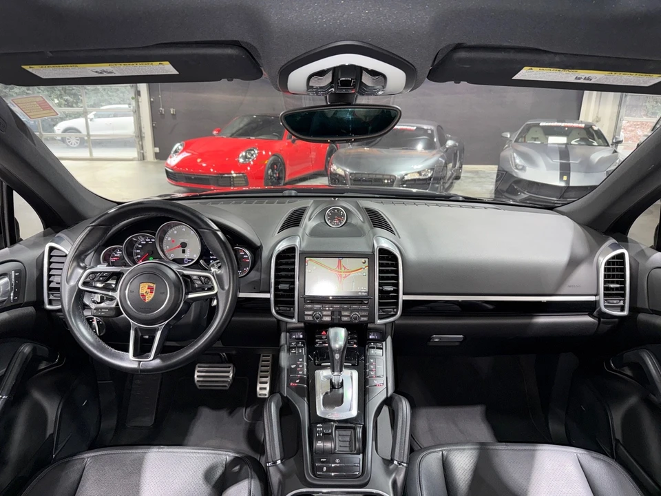 2015 Porsche 958 Cayenne S - Image 9 of 12