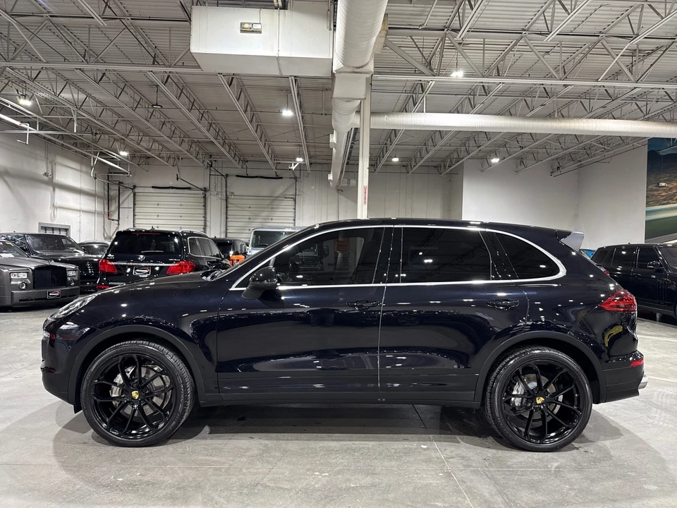 2015 Porsche 958 Cayenne S - Image 5 of 12