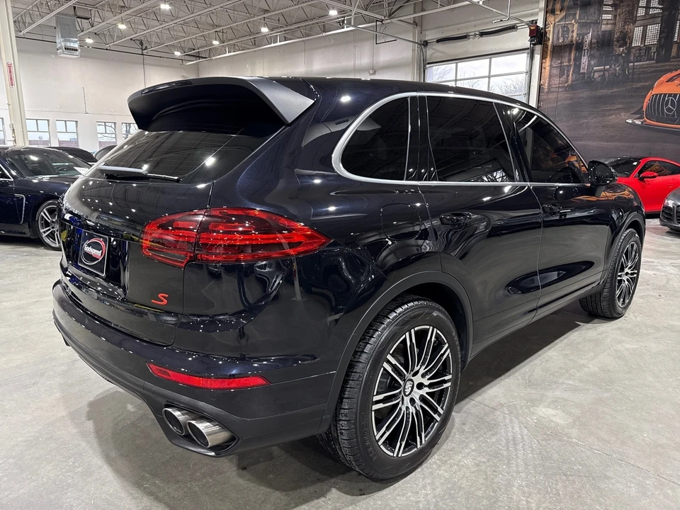 2015 Porsche 958 Cayenne S - Image 3 of 12