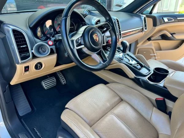 2015 Porsche 958 Cayenne S - Image 4 of 19