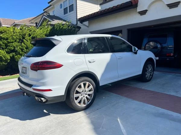 2015 Porsche 958 Cayenne S - Image 3 of 19
