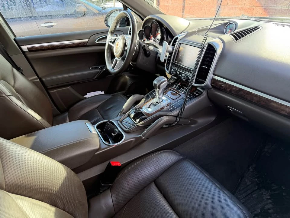 2015 Porsche 958 Cayenne S - Image 6 of 6