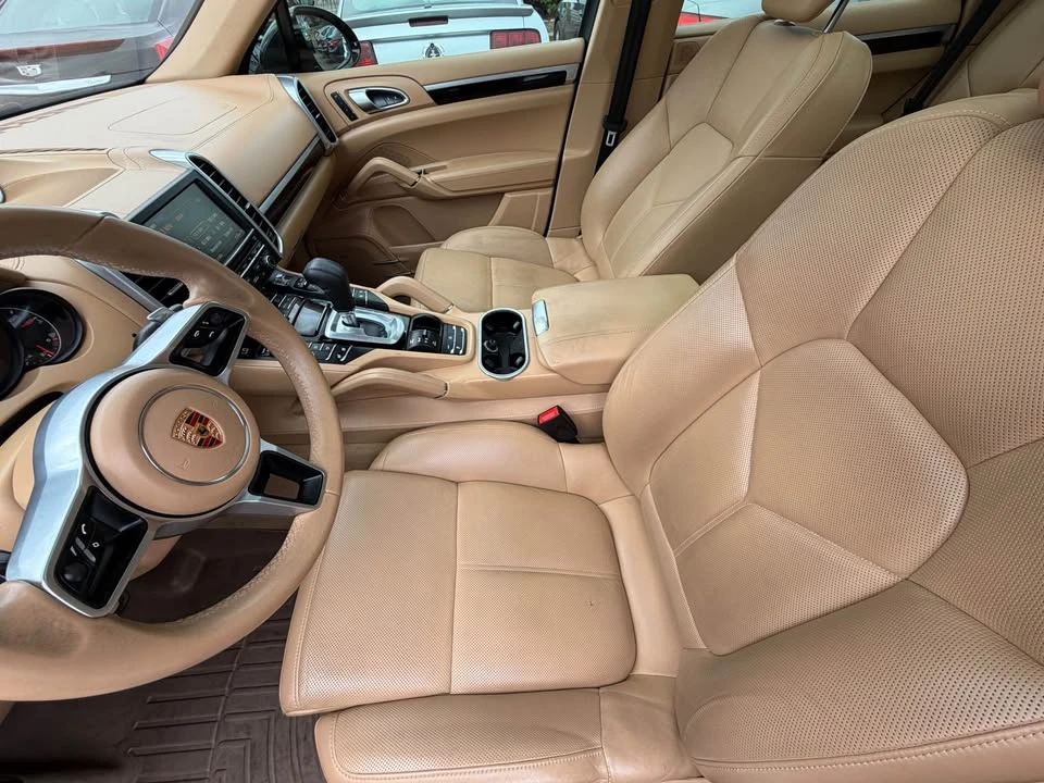 2015 Porsche 958 Cayenne S - Image 8 of 10