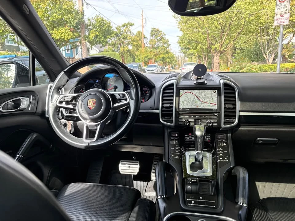 2015 Porsche 958 Cayenne S - Image 11 of 13