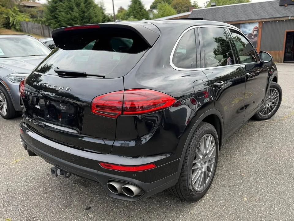 2015 Porsche 958 Cayenne S - Image 3 of 10
