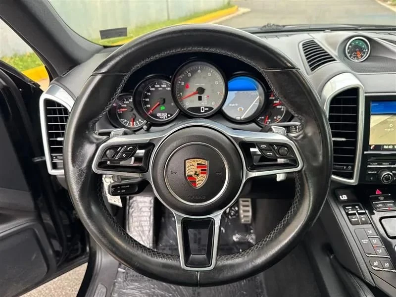 2015 Porsche 958 Cayenne S - Image 18 of 20