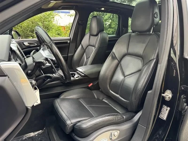2015 Porsche 958 Cayenne S - Image 10 of 20