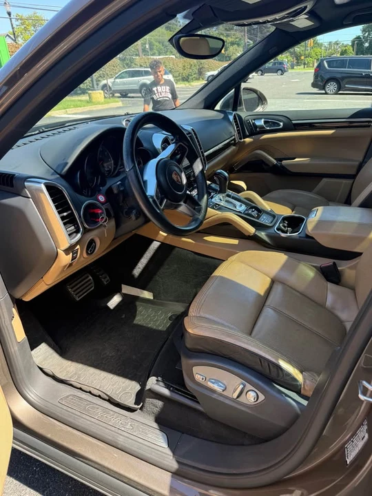 2015 Porsche 958 Cayenne S - Image 15 of 16