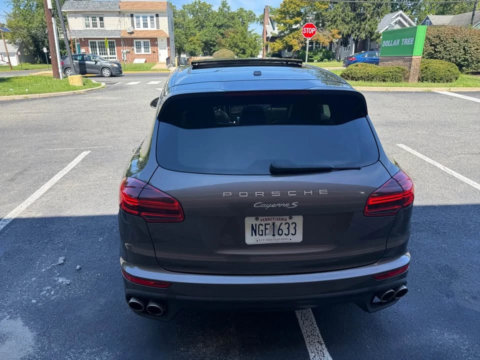 2015 Porsche 958 Cayenne S - Image 5 of 16