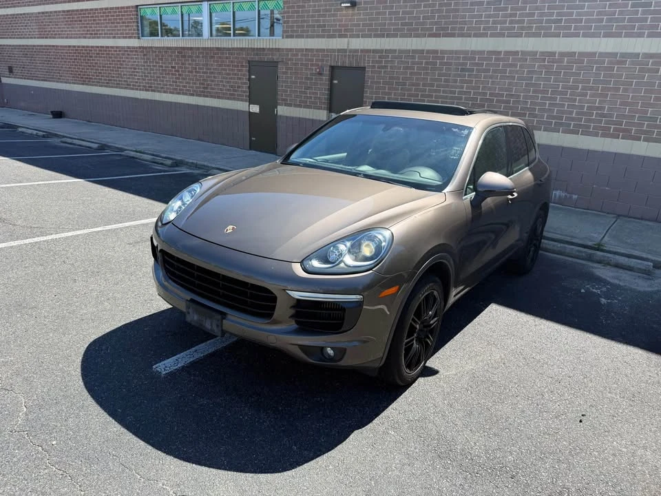 2015 Porsche 958 Cayenne S - Image 3 of 16